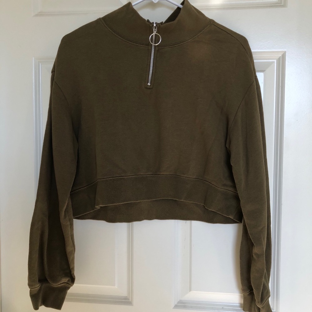 H&M CROPPED SWEATER